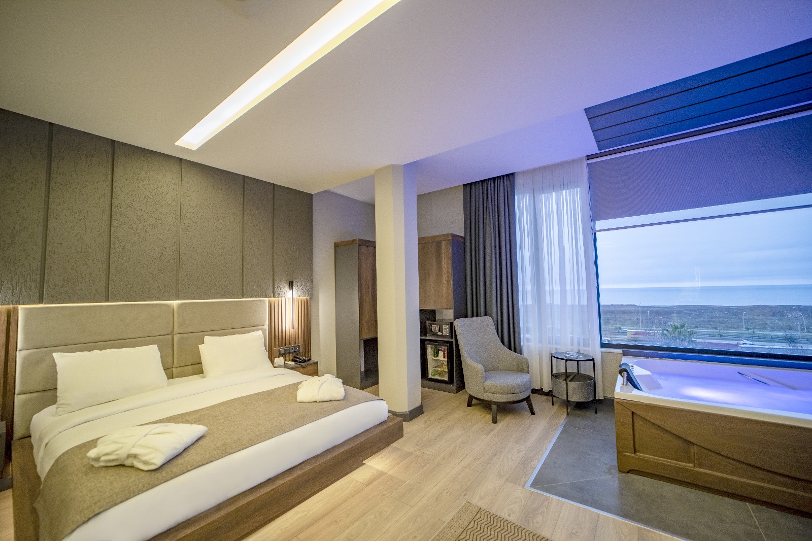 King Suite Room 21